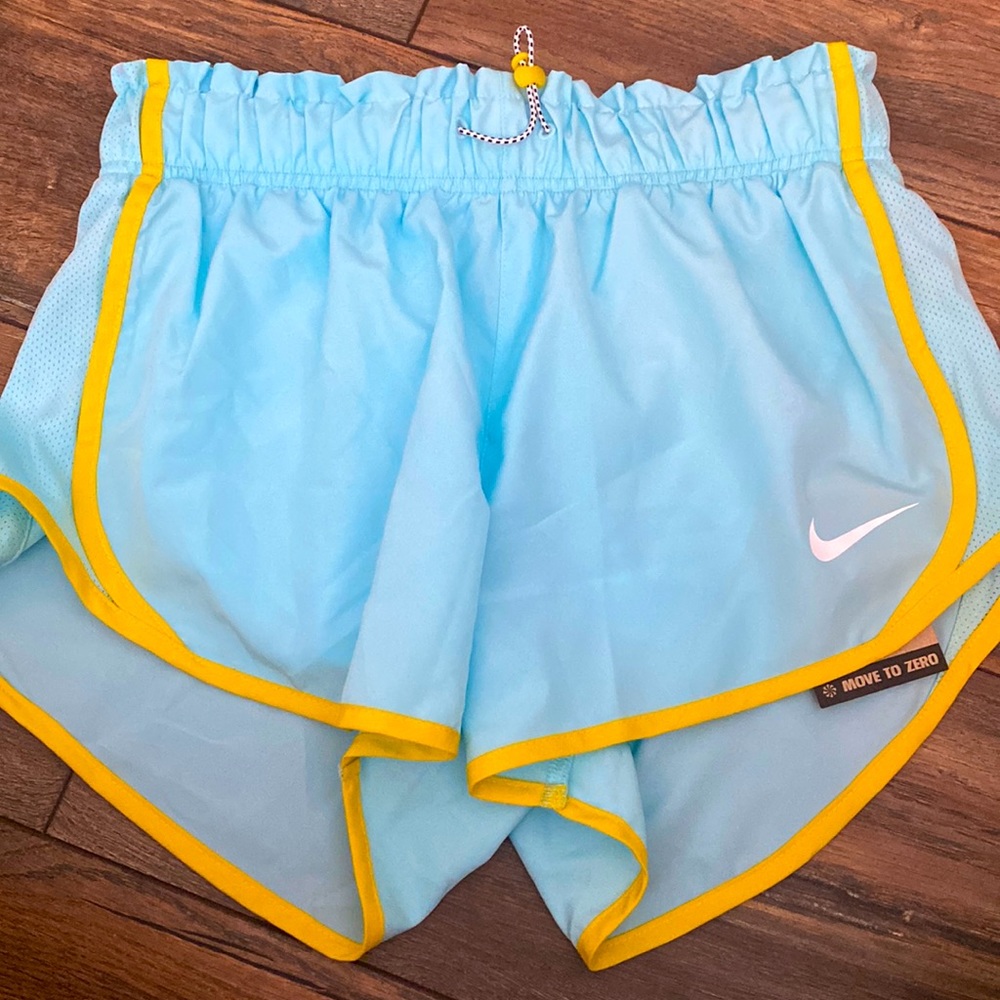 nike athletic shorts - Picture 1 of 4